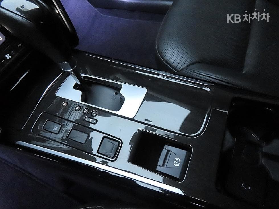 Рено Корея ALL New SM7 노바2.0 LPe За хора с увреждания - 9