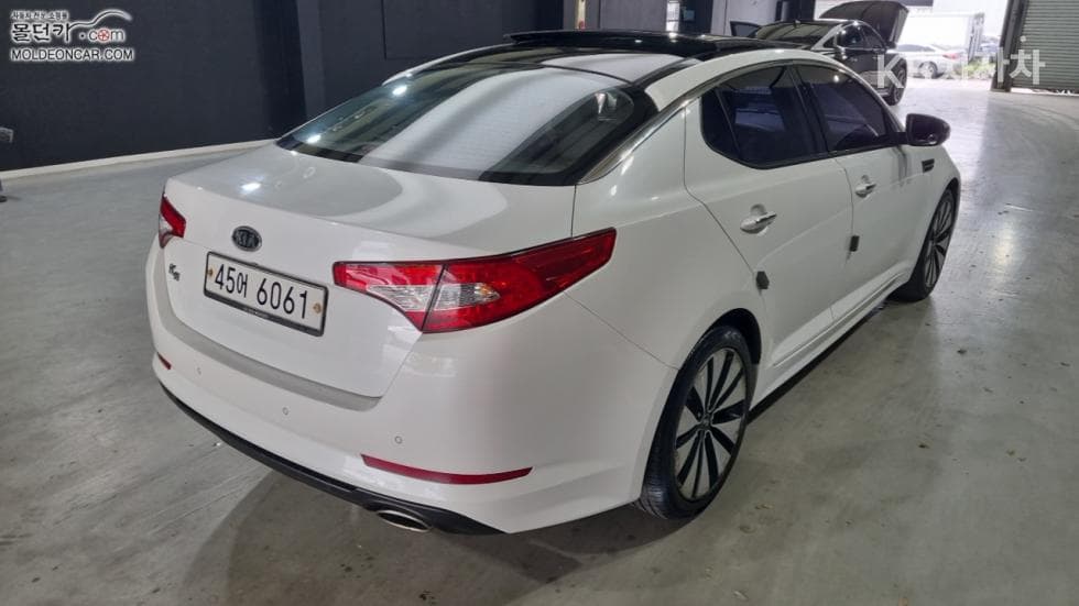 Kia K5Gasoline 2.0 Prestige - 2