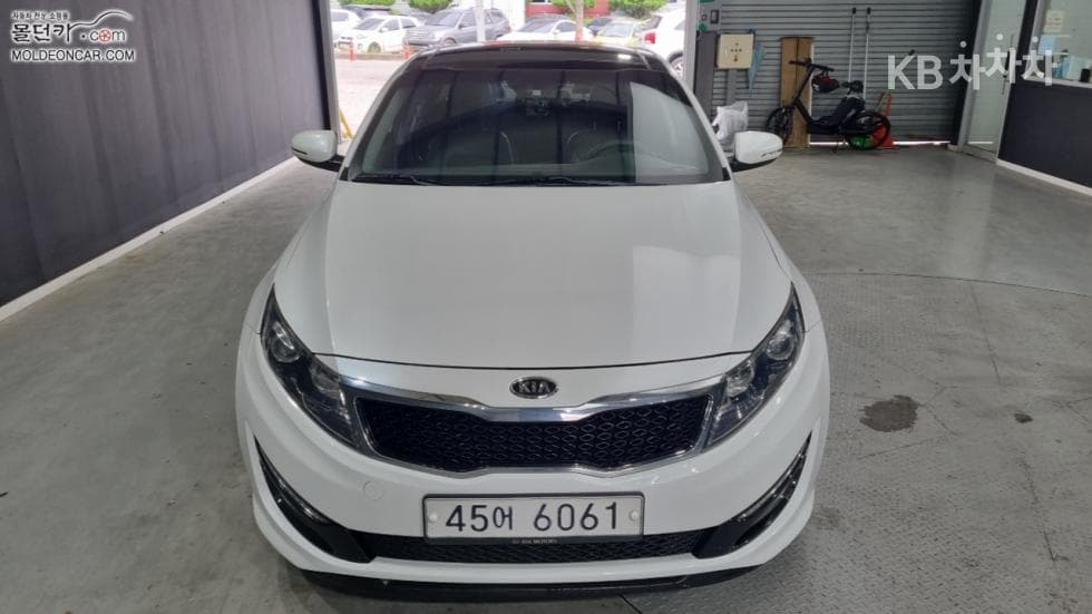Kia K5Gasoline 2.0 Prestige - 3