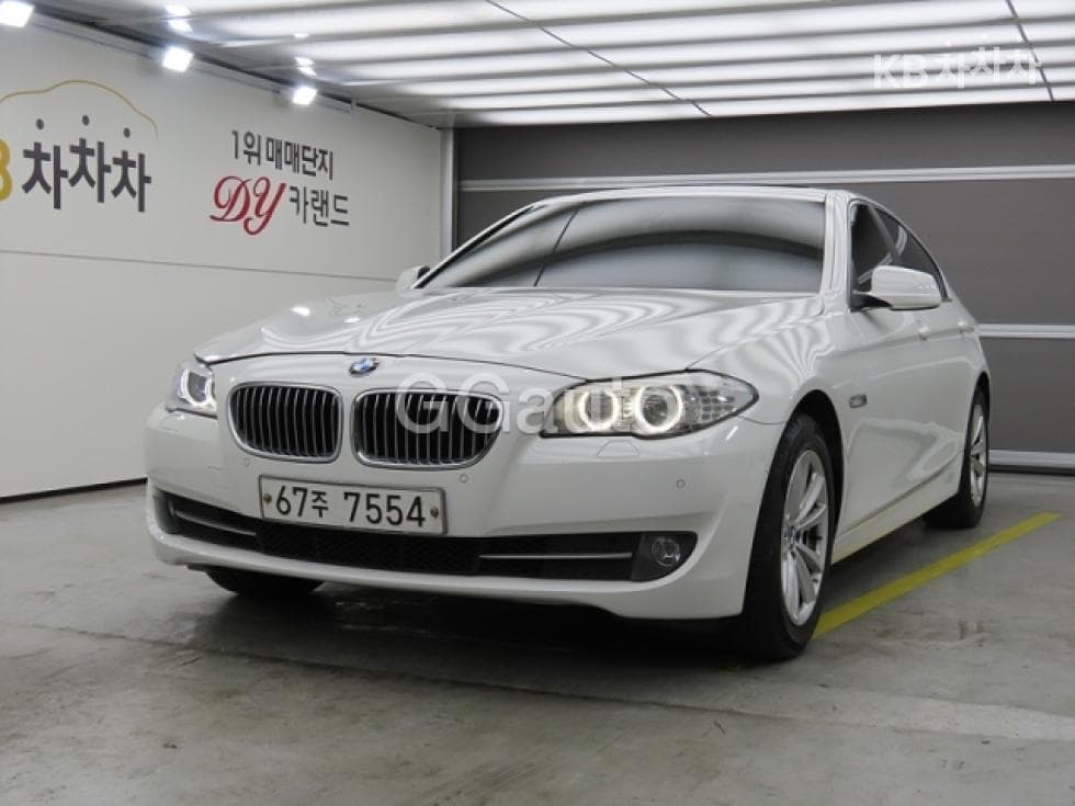 BMW 5 Series 520d - Image 1
