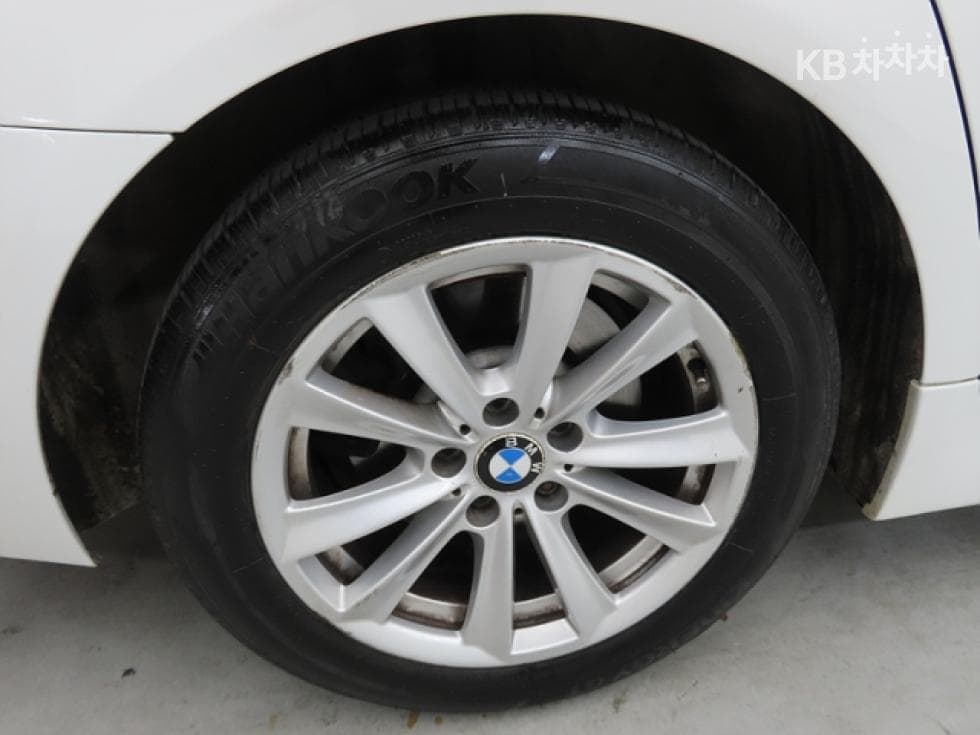BMW 5 Серия520d - 20