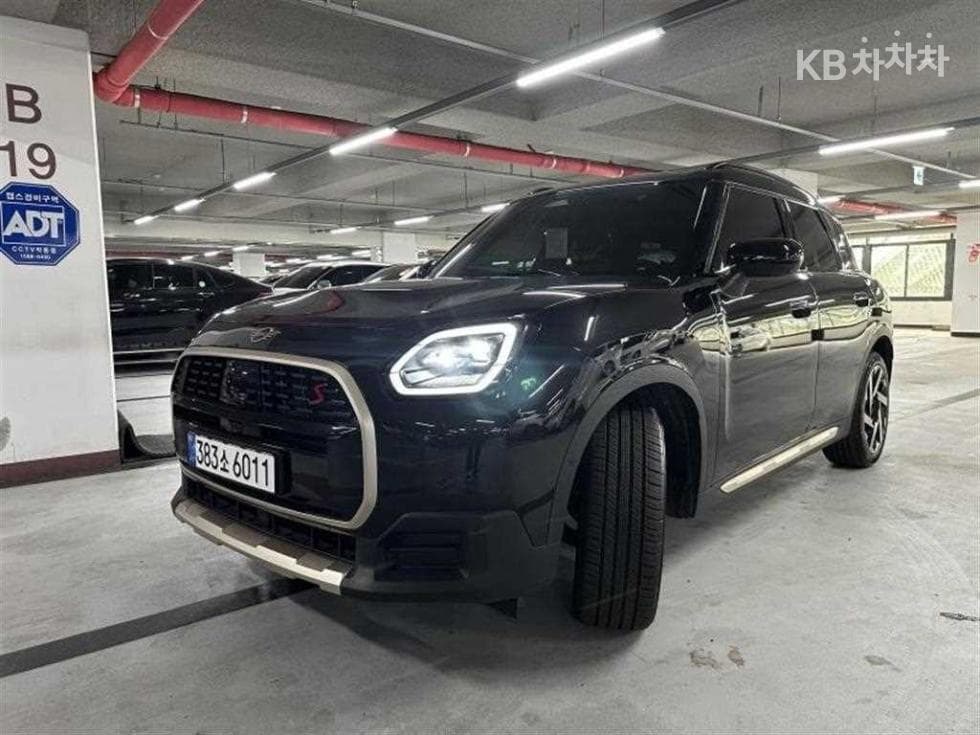 Mini Countryman(U25] 2.0 Cooper S All4 Favoured Standard - Image 1