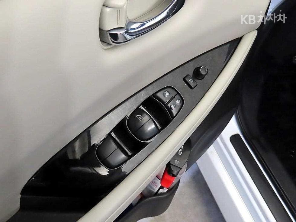 Nissan New 리프SL - 16