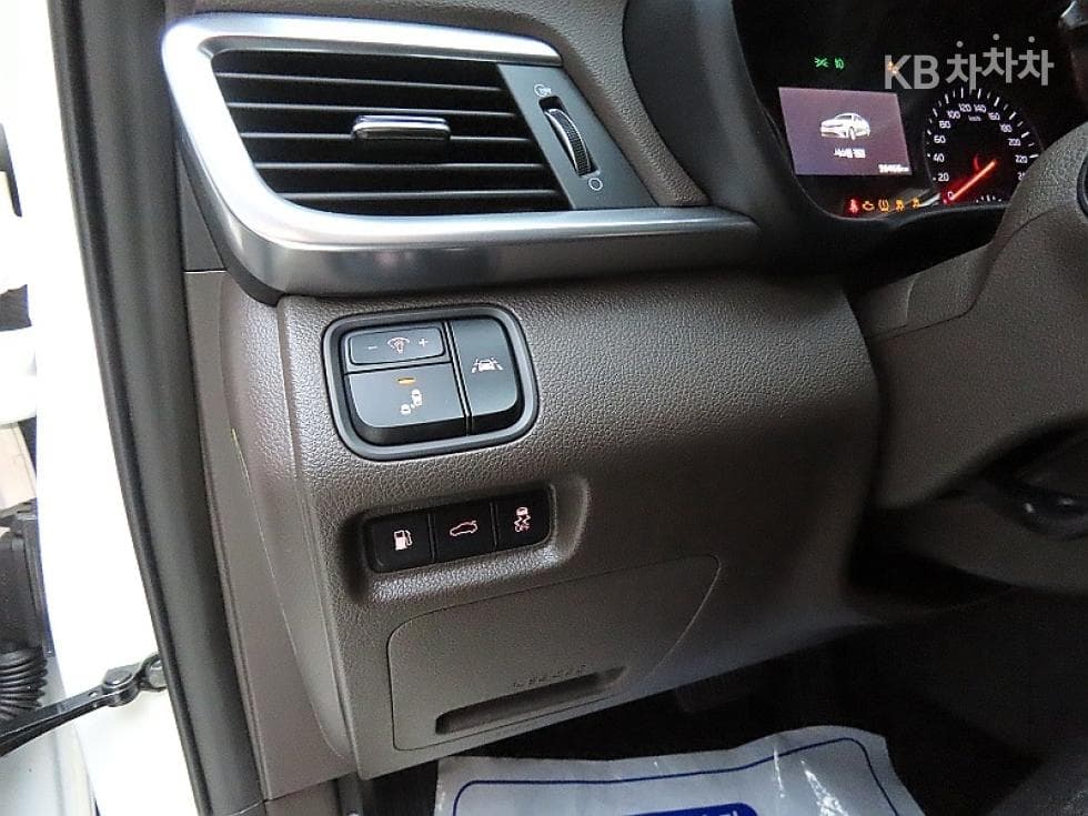 Kia The New (facelift) K5 Second generation2.0 Gasoline Seater텔리전트 - 12