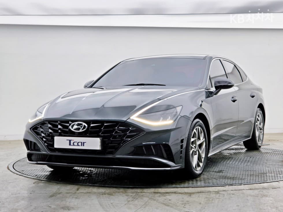 Hyundai Sonata (DN8) 2.0 Premium Plus - Image 1