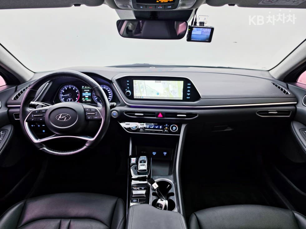 Hyundai Sonata (DN8)2.0 Premium Plus - 19