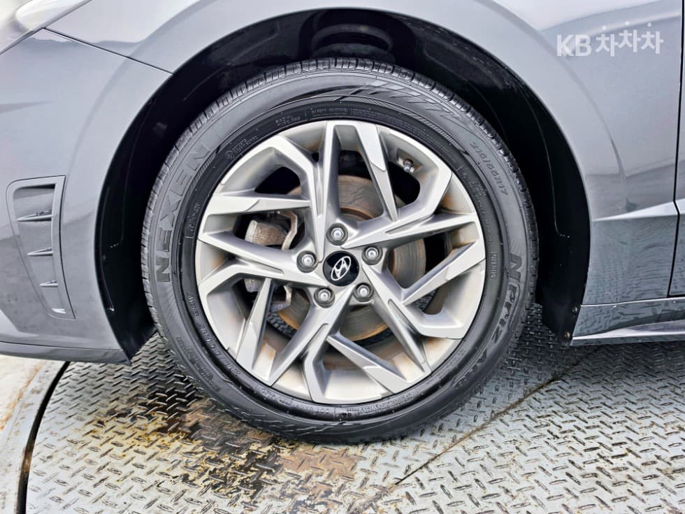 Hyundai Sonata (DN8)2.0 Premium Plus - 22
