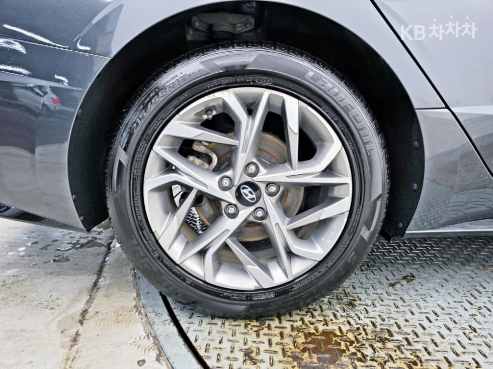 Hyundai Sonata (DN8)2.0 Premium Plus - 24
