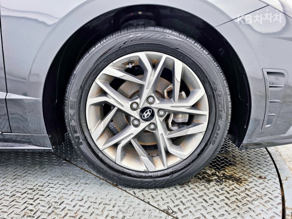 Hyundai Sonata (DN8)2.0 Premium Plus - 25