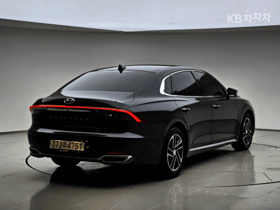 Hyundai The New (facelift) Grandeur (Azera)2.5 Premium 초이스 - 3