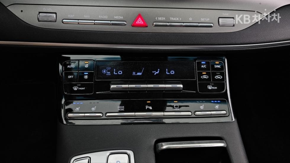 Hyundai The New (facelift) Grandeur (Azera)2.5 Premium 초이스 - 11