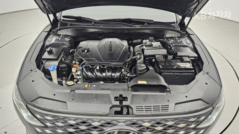 Hyundai The New (facelift) Grandeur (Azera)2.5 Premium 초이스 - 18