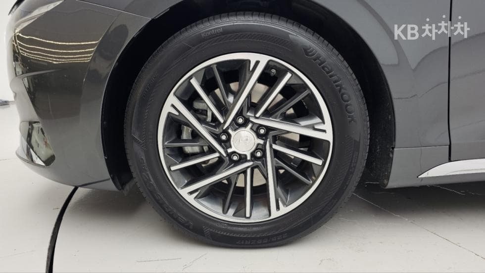 Hyundai The New (facelift) Grandeur (Azera)2.5 Premium 초이스 - 20