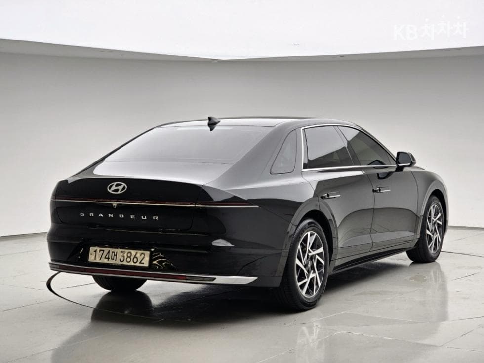 Hyundai The All New Grandeur (Azera)2.5L gasoline 2WD Premium - 3