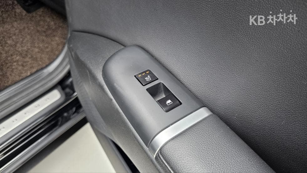Hyundai The All New Grandeur (Azera)2.5L gasoline 2WD Premium - 25