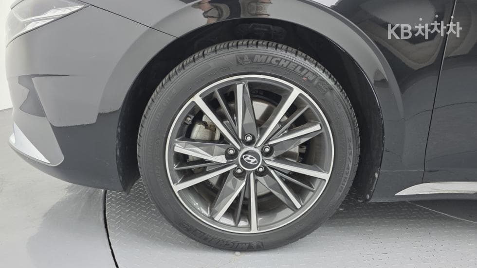 Hyundai The New (facelift) Grandeur (Azera)3.3 Exclusive - 6