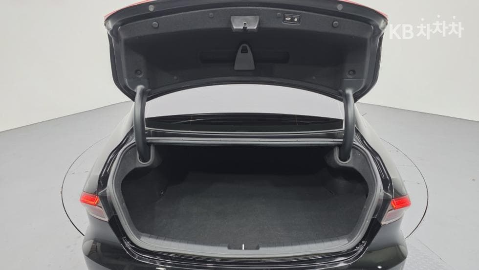 Hyundai The New (facelift) Grandeur (Azera)3.3 Exclusive - 13