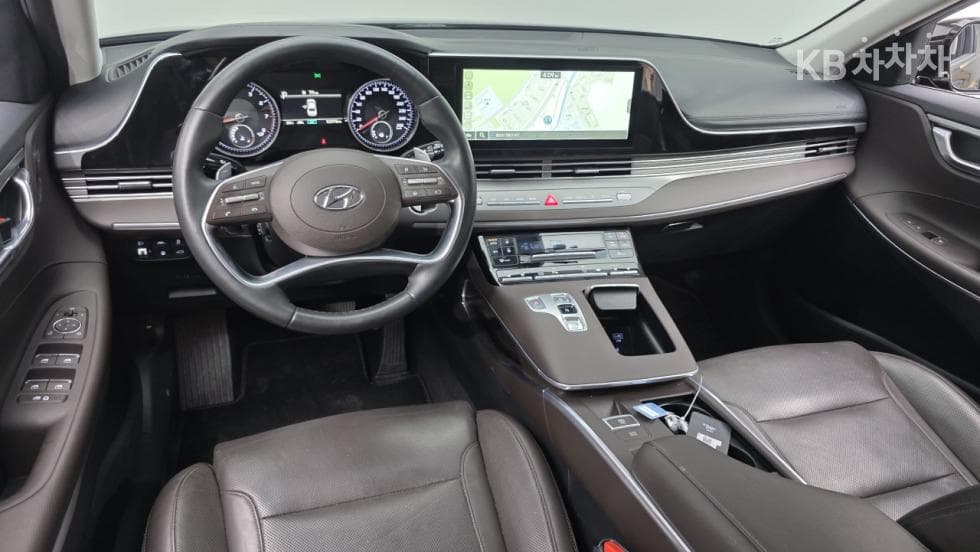 Hyundai The New (facelift) Grandeur (Azera)3.3 Exclusive - 25