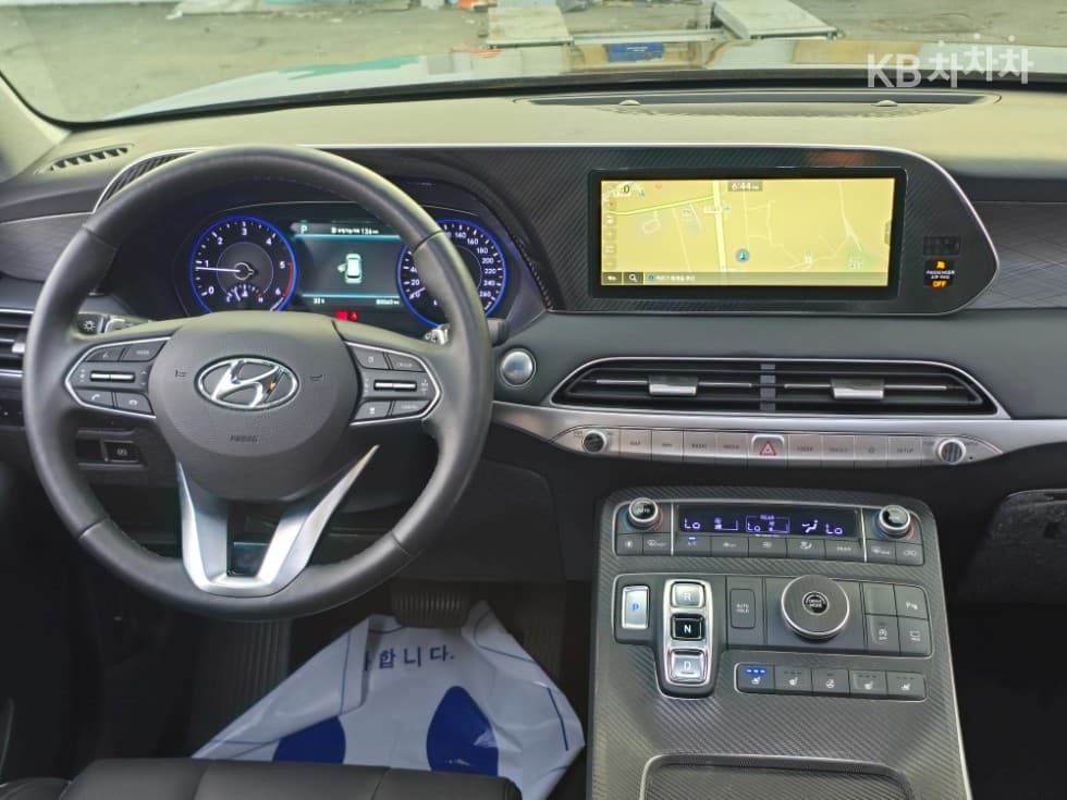 Hyundai Palisade2.2 Diesel 8-seater Prestige - 25
