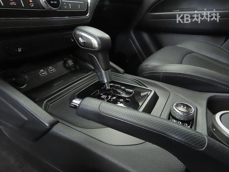 KG Mobility The New (facelift) Rexton 스포츠2.2 4WD Noblesse - 11