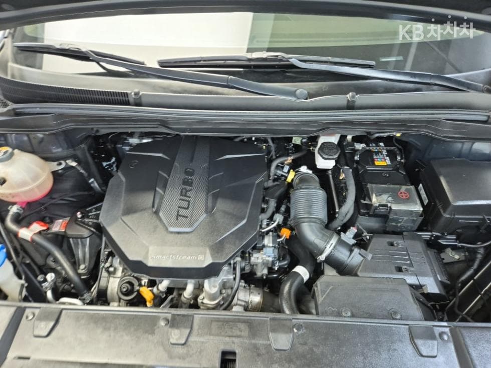 Kia Carnival 4th generationD2.2 9-seater Signature - 5
