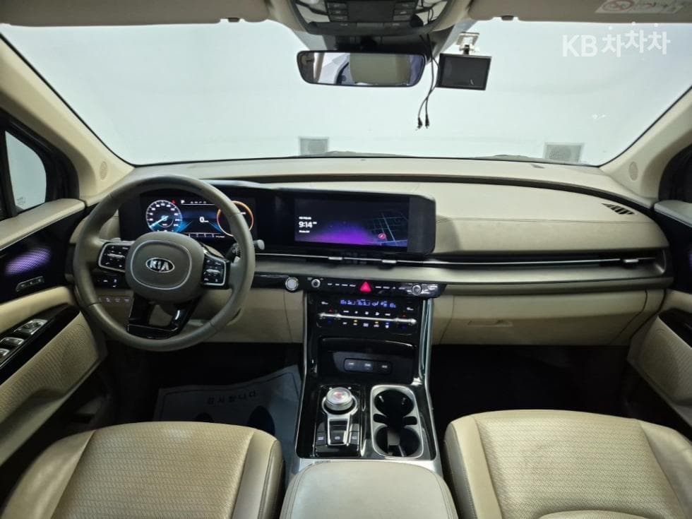 Kia Carnival 4th generationD2.2 9-seater Signature - 7
