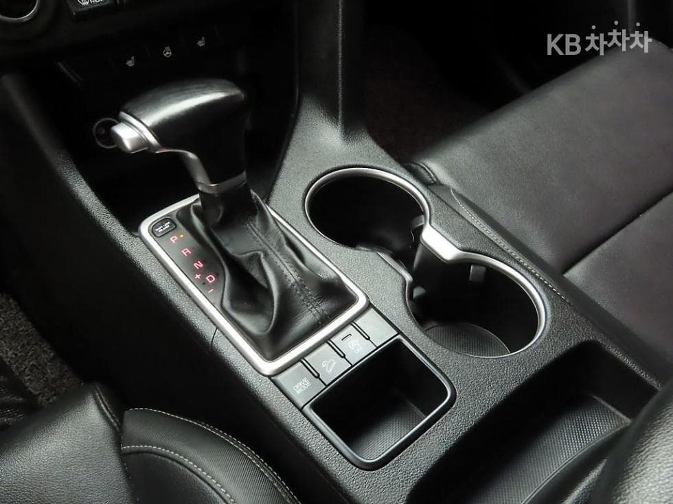 Киа Sportage 4-то поколениеДизел 2.0 2WD Престиж - 11