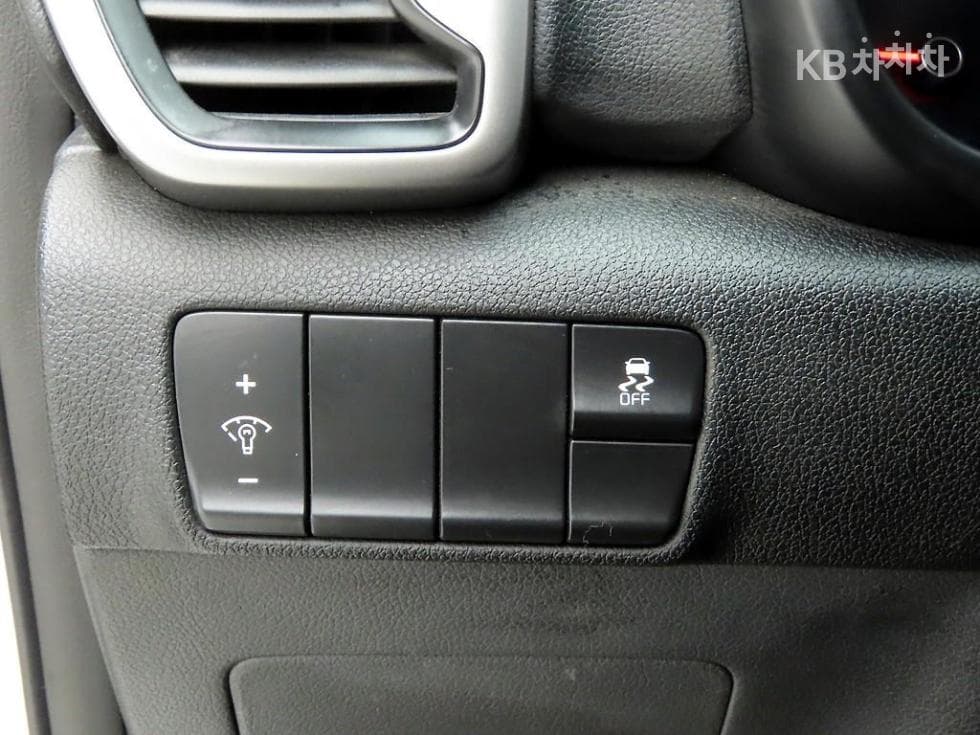 Киа Sportage 4-то поколениеДизел 2.0 2WD Престиж - 12