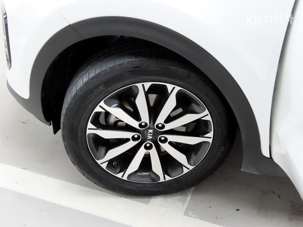 Киа Sportage 4-то поколениеДизел 2.0 2WD Престиж - 19