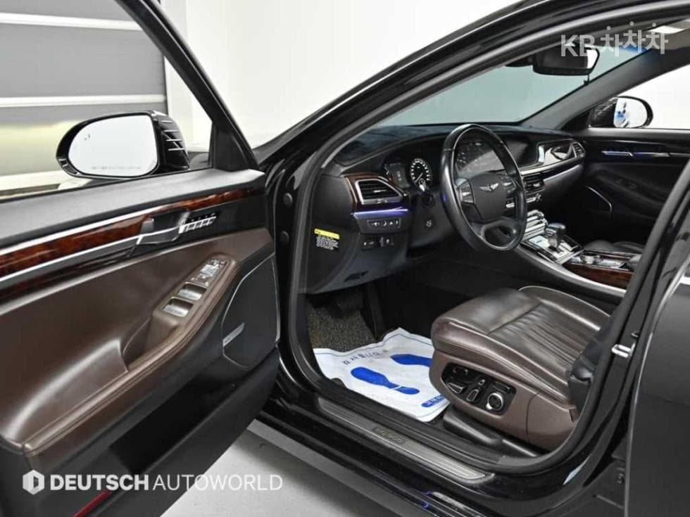 Genesis EQ9003.3 T-GDI AWD Premium Luxury - 11