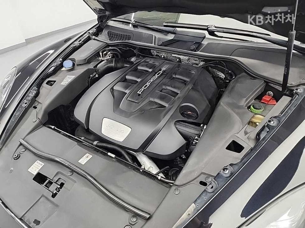 Porsche New Cayenne(958)3.0 Diesel 958 - 5