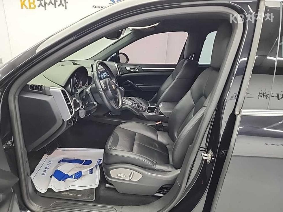 Porsche New Cayenne(958)3.0 Diesel 958 - 11