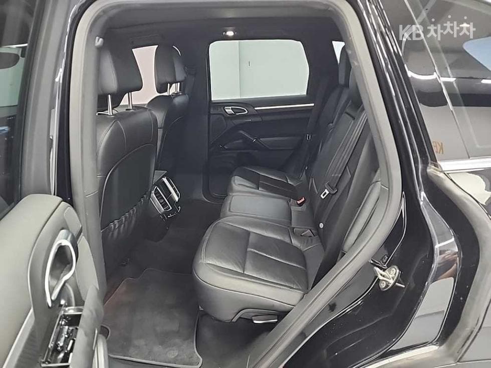 Porsche New Cayenne(958)3.0 Diesel 958 - 12