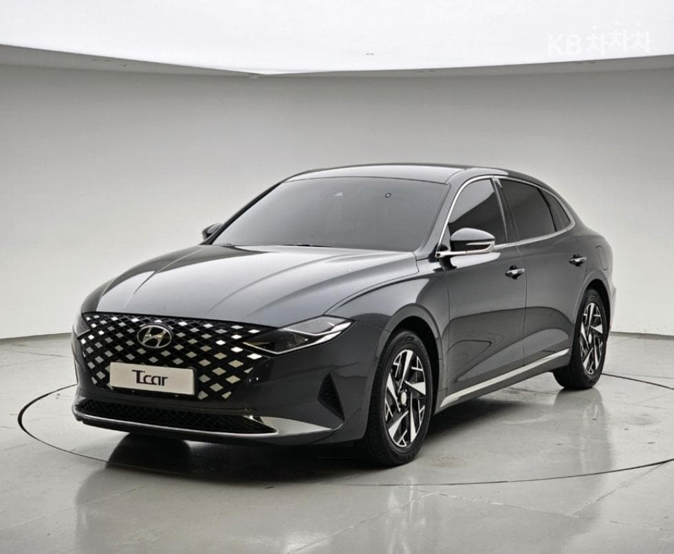 Hyundai The New (facelift) Grandeur (Azera) Hybrid 2.4 Premium - Image 1