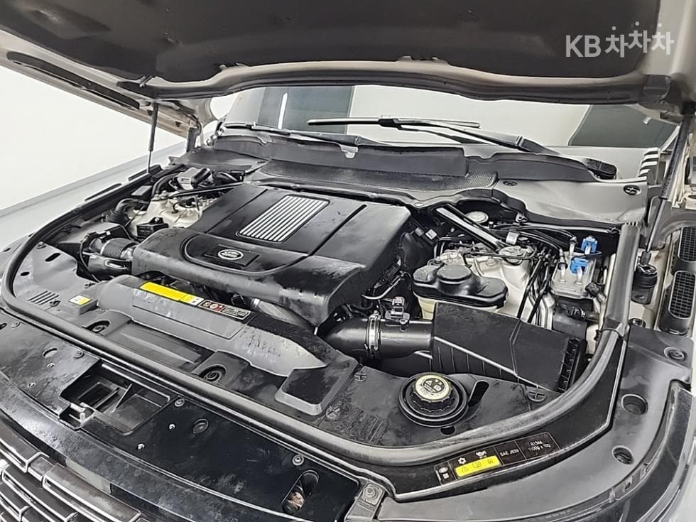 Land Rover New Range Rover4.4 SDV8 Autobiography 405 - 5