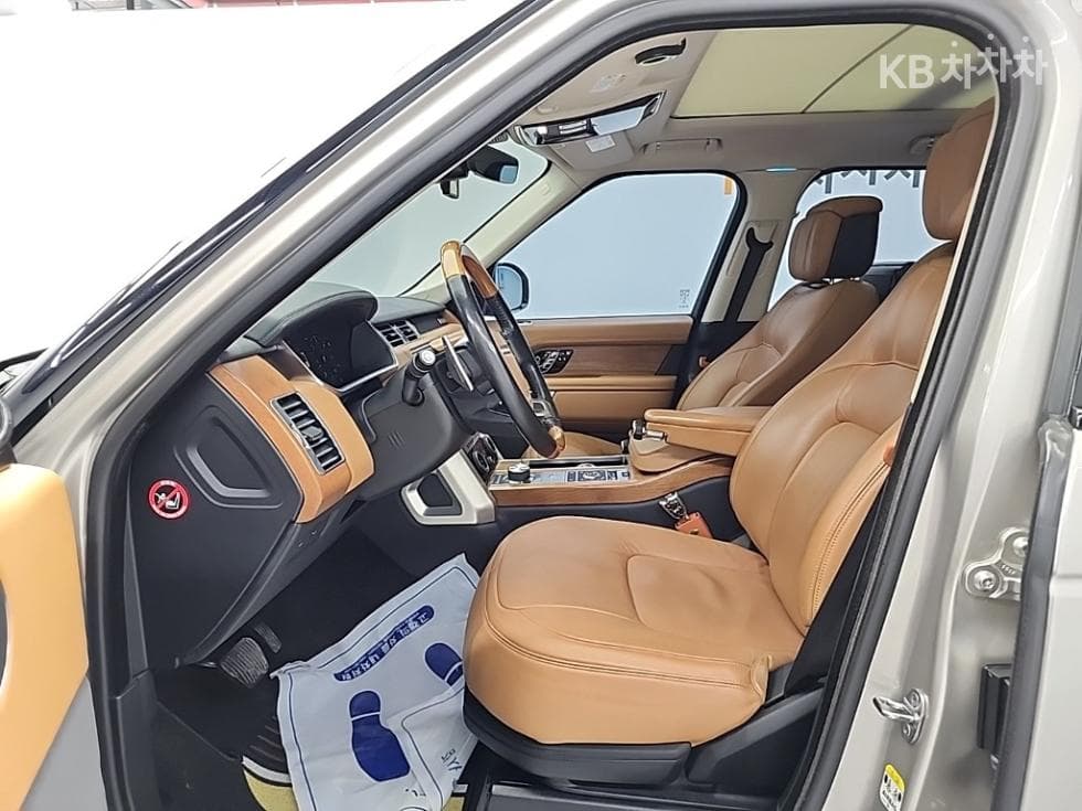 Land Rover New Range Rover4.4 SDV8 Autobiography 405 - 11