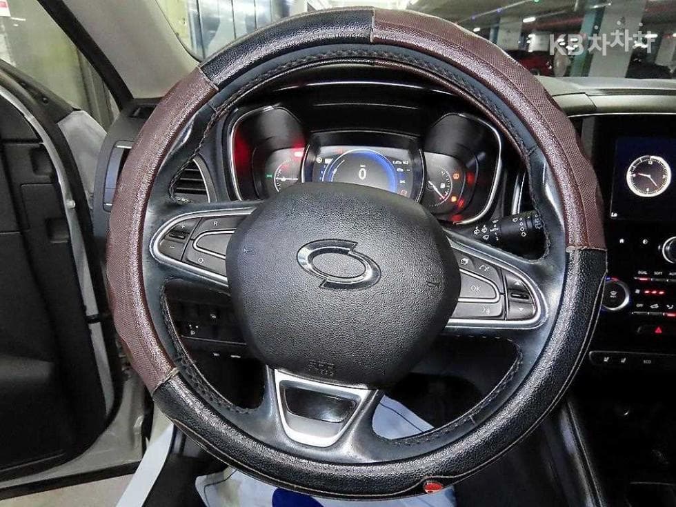 Рено Корея QM6Бензин 2.0 2WD RE Стандартен - 8