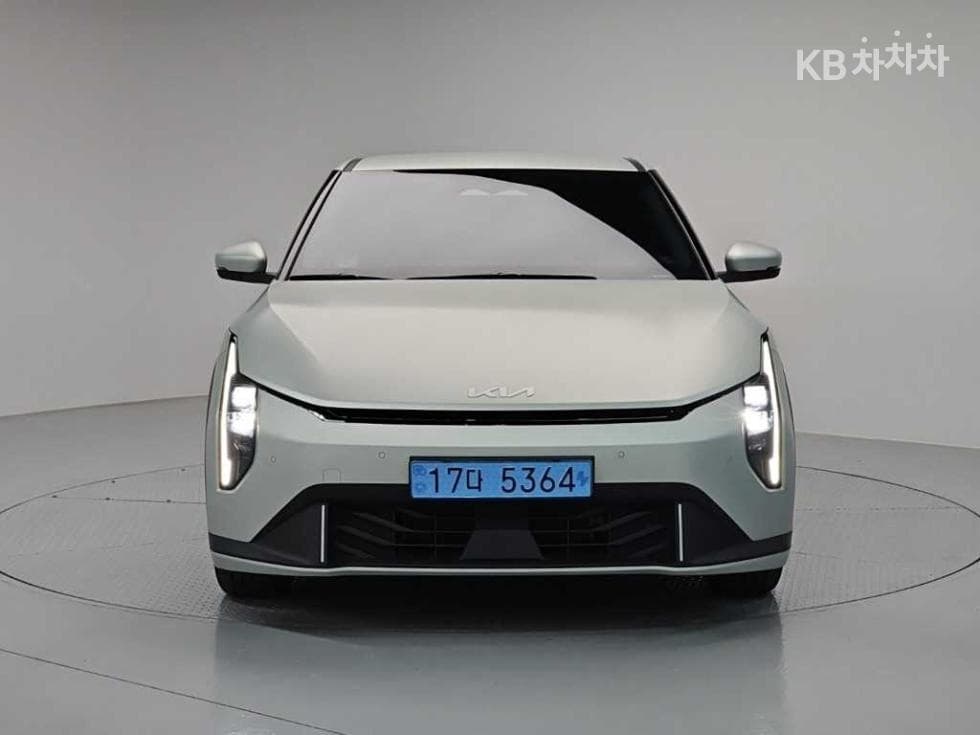 Киа EV4Long Range 2WD Air - 2