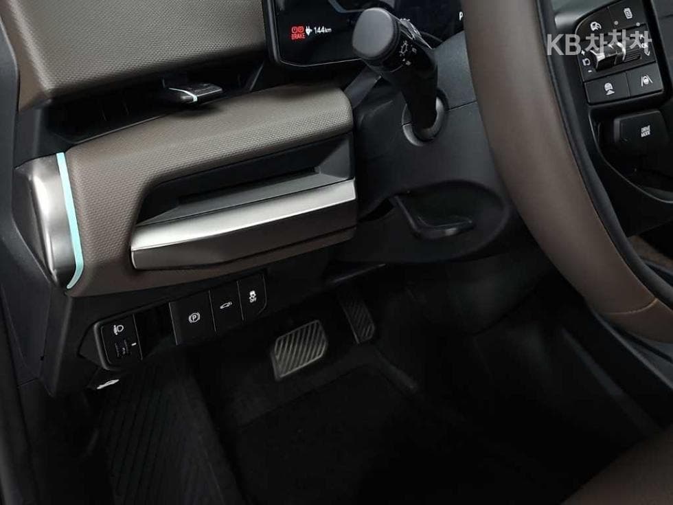Киа EV4Long Range 2WD Air - 16