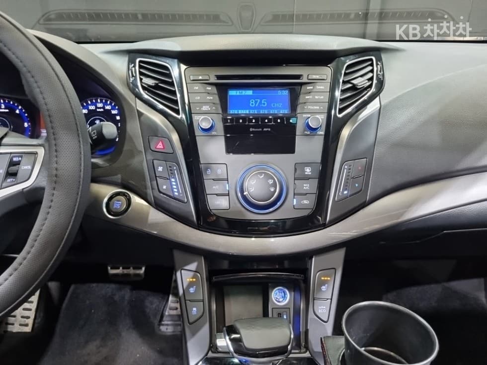 Хюндай i401.7 VGT SMART - 10