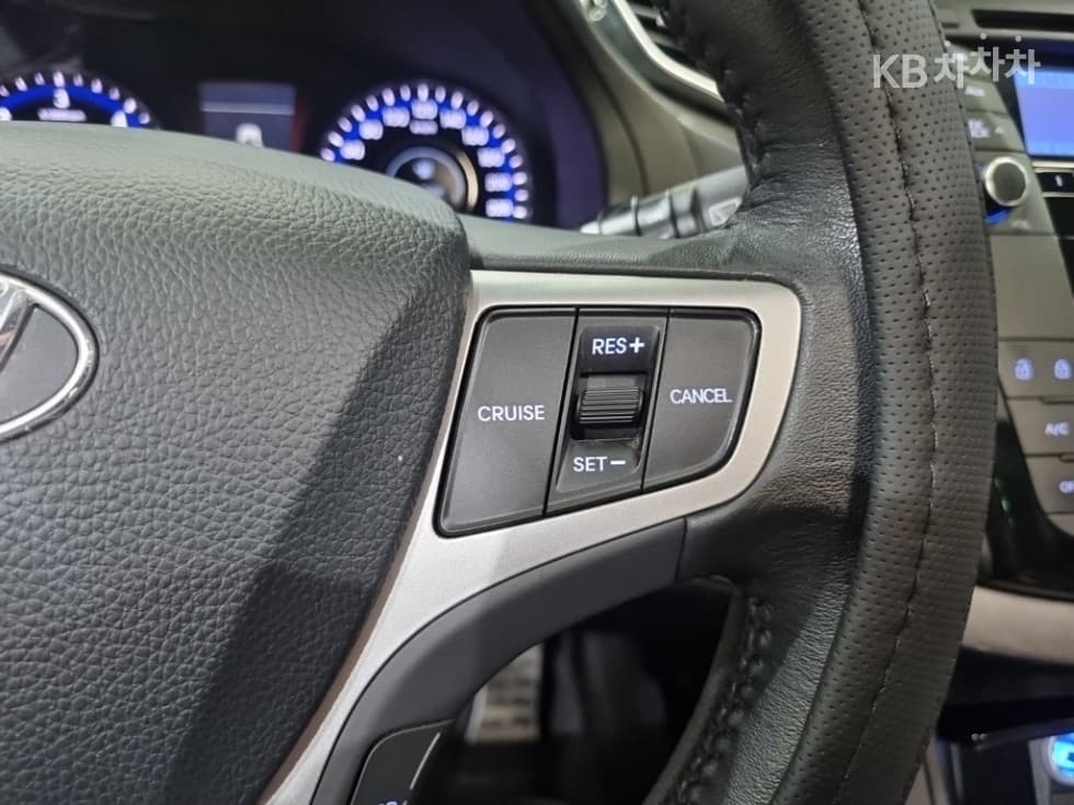 Хюндай i401.7 VGT SMART - 13
