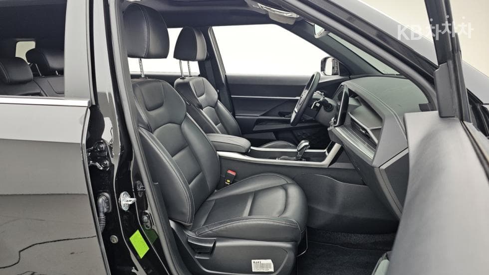 KG Mobility 토레스(J100)1.5 GDI Turbo T5 - 8