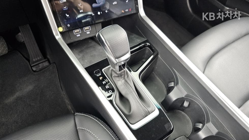 KG Mobility 토레스(J100)1.5 GDI Turbo T5 - 14