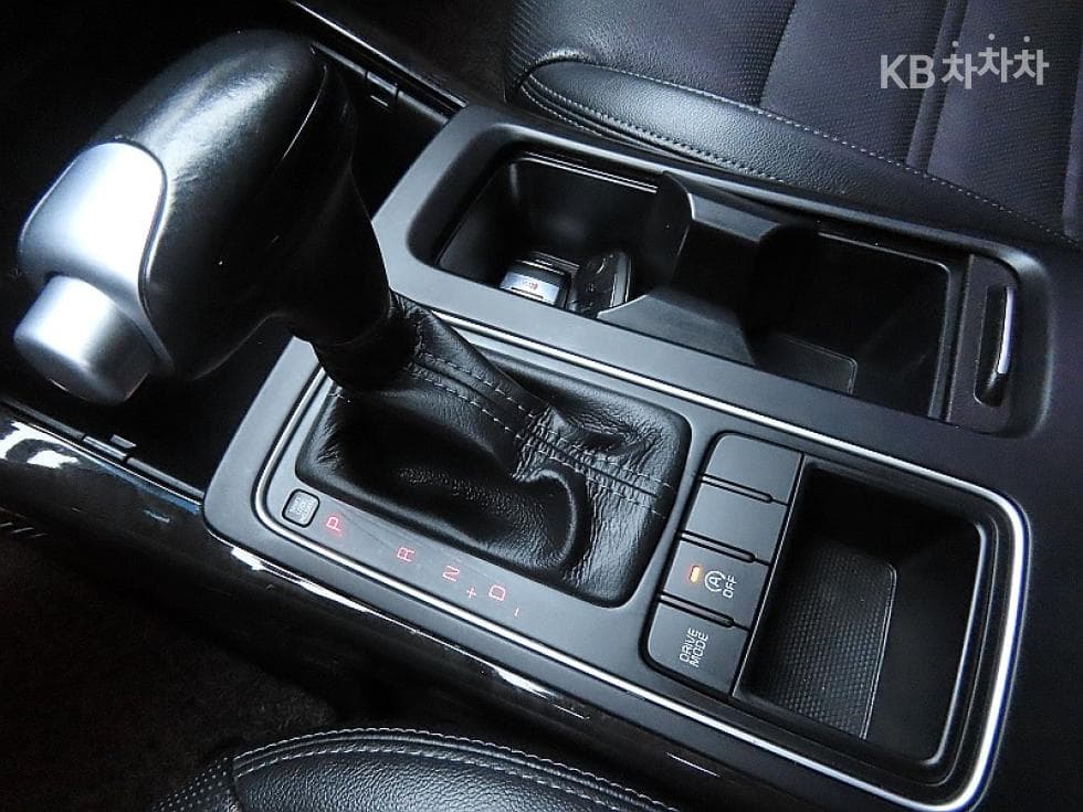 Киа All NewSorentoДизел 2.0 2WD Лукс - 9