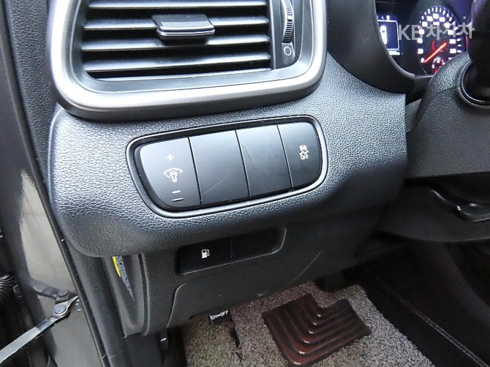 Киа All NewSorentoДизел 2.0 2WD Лукс - 12