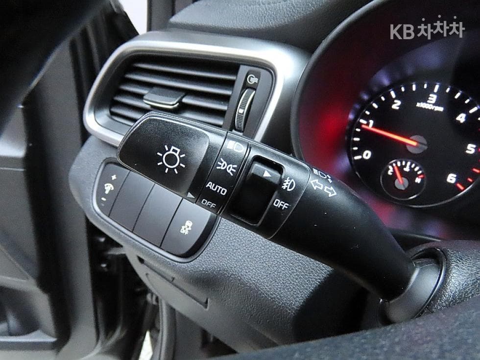 Киа All NewSorentoДизел 2.0 2WD Лукс - 14