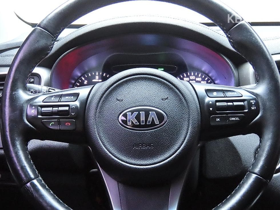 Киа All NewSorentoДизел 2.0 2WD Лукс - 18
