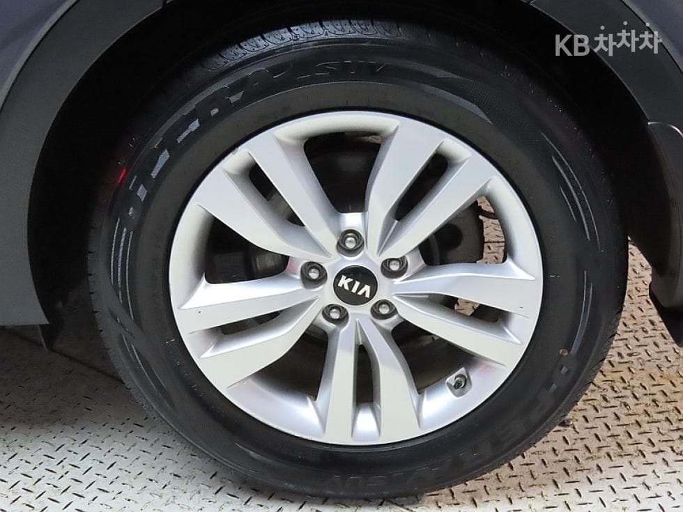 Киа All NewSorentoДизел 2.0 2WD Лукс - 20