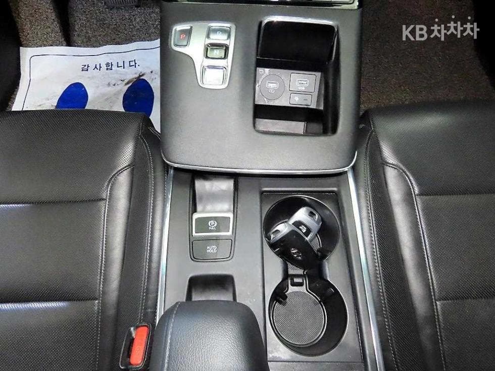 Хюндай The New (фейслифт) Grandeur (Azera)2.5 Premium - 12