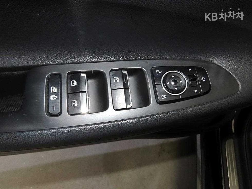 Хюндай The New (фейслифт) Grandeur (Azera)2.5 Premium - 13